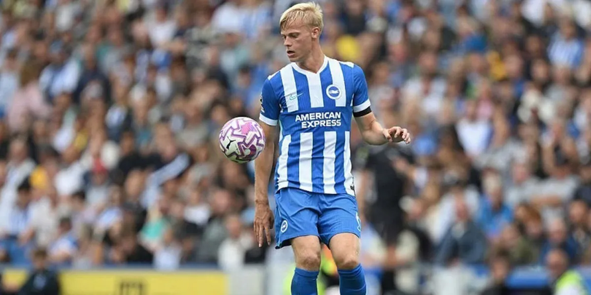 Liverpool-dan-Tottenham-Berebut-Jan-Paul-Van-Hecke,-Bek-Andalan-Brighton