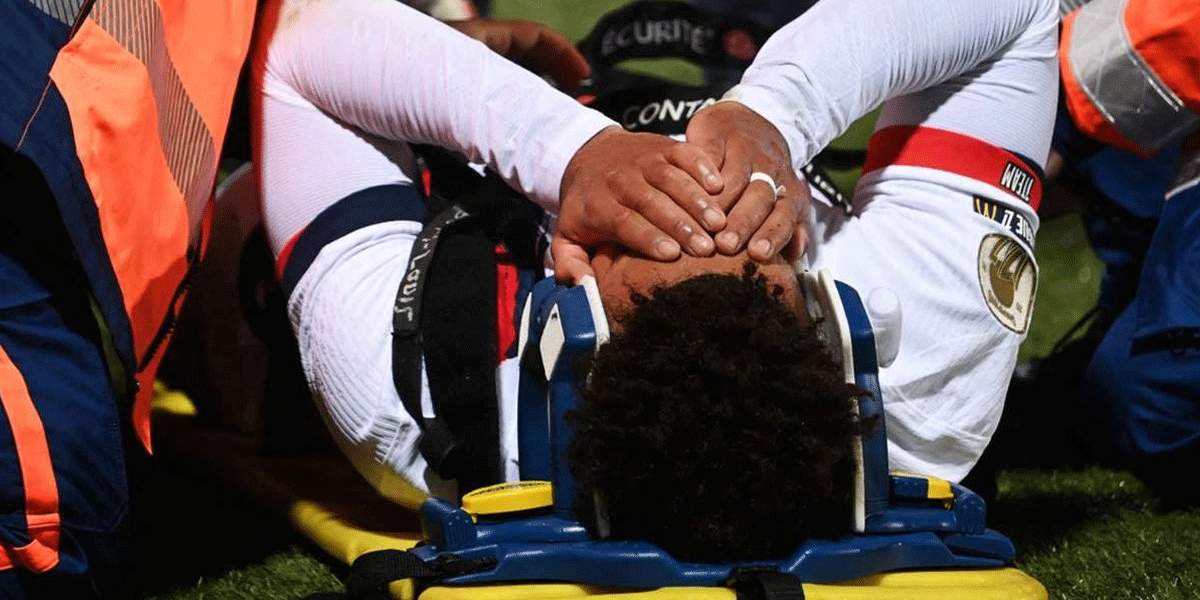 Cedera-Mengancam-PSG-Desire-Doue-Ditandu-Saat-Bermain-Imbang-Lawan-Lorient